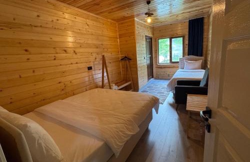 Camlihemsin Hotel | Kale kaya otel