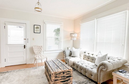 Laurel Apartment | Kalmia Suite C - Centrally Located Downtown
