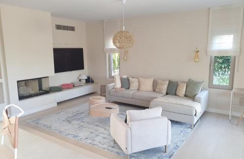 Lefktron Villa | Kalogria Residence