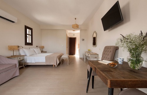 Karvelas Hotel | Kamares Villas