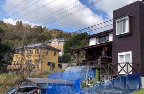 Kamogawa House | Kamogawa Miyatsuru Sanso, natural farming, raising orachelons and turkeys, souvenirs included.