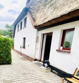 Graal Mueritz House | KAPITÄNS HUS 1 - Sauna, großer Garten, 400m zum Strand