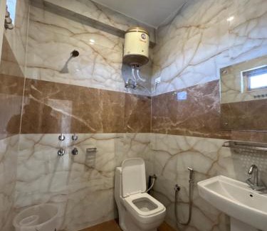 Dharamshala House | Kareri Dhauladhar view homestay