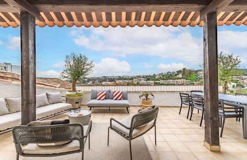 Bastide Giraud Apartment | Karine By Terry's Homes