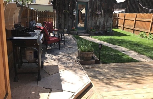 Crested Butte House | Karla`s Cottage - Fenced in Yard/Dog Friendly & Two Blocks to Downtown!