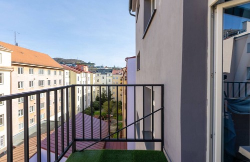 Karlovy Vary Apartment | Karlovy Charme Inn: 1BR Apt No.526 with Balcony
