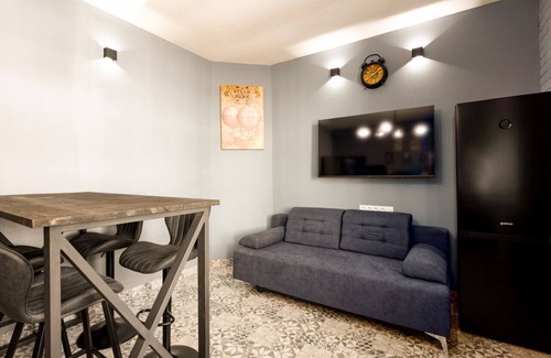 Karlovy Vary Apartment | Karlovy Charme Inn: 1BR Apt No.526 with Balcony