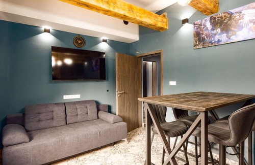 Karlovy Vary Apartment | Karlovy Charme Inn: Deluxe 1BR Apt No.638 with View