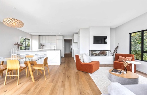 Oneroa House | KARU HOUSE | Coast & Country |