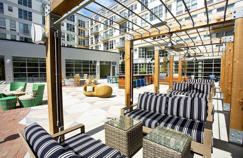 South Side Flats Apartment | Kasa | Inviting 2 Bedroom with Amenity Access | Pittsburgh