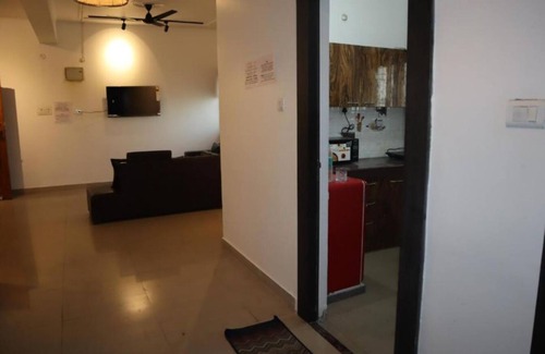Mahmoorganj Apartment | Kashidhya K-507 Sigra two bedroom apt