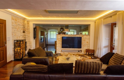 Pravenec House | Kaštiel Pravenec, cosy place for your stay with a lots of activities