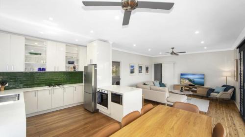Pearl Beach House | Katandra - Pearl Beach