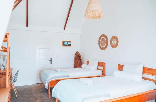 Katiet Ski Chalet | Katiet Beach Resort Mentawai, Lance's Right HTS