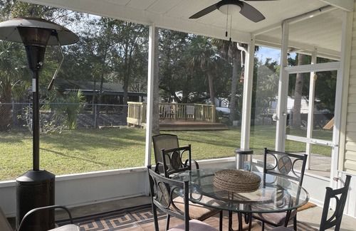 Chassahowitzka House | Kayaks, Canoe on Canal #ChazRiverVibes
