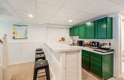 Newville House | Kayaks/Firepit/Games/Grill Your Dream Fall Vacay