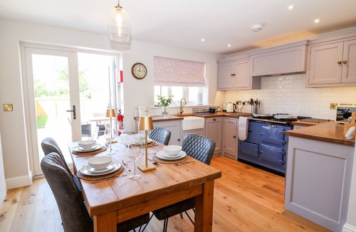 Newton on Derwent Cottage | KEEPERS COTTAGE, pet friendly, with a garden in Wilberfoss