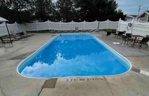 Sandusky Apartment | Kelleys Island Modern Condo