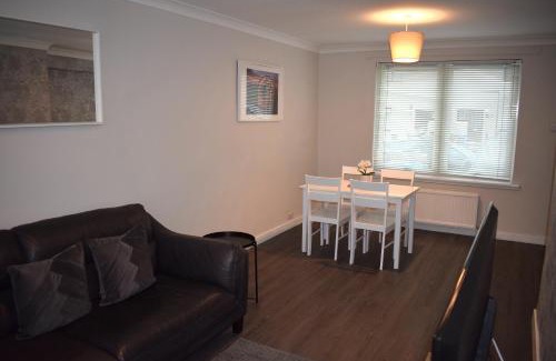 Larbert Apartment | Kelpies Serviced Apartments- Cromwell Apt