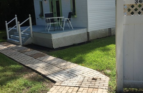 Bacliff Apartment | Kemah Cottages on Walsh-Tiny Dream Cottage