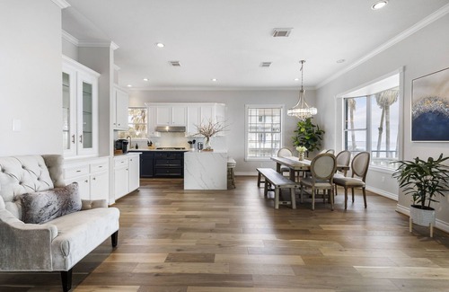 Kemah House | Kemah's Bayfront Getaway with Pool