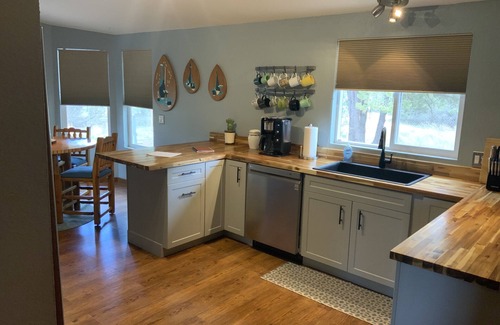 Williams House | Ken's Place - Peace & Quiet & Private