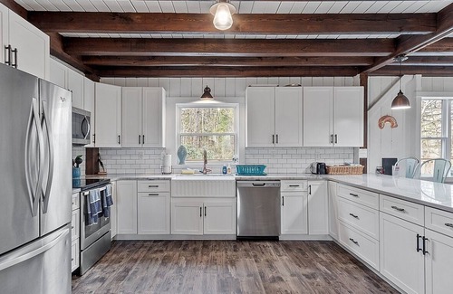 Kennebunkport House | Kennebunkport Summer Rental walk to Dock Square! PET Friendly!