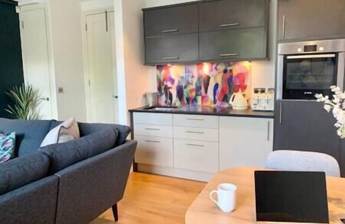 Reading Apartment | Kensington Apartment, 3 Guests, Free Parking & Wi-Fi