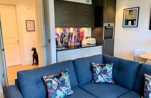 Reading Apartment | Kensington Apartment, 3 Guests, Free Parking & Wi-Fi