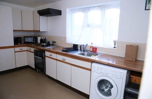 Queensbury Apartment | Kenton Cozy Apartment