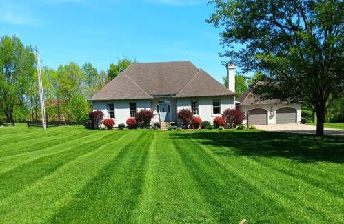 Shelbyville House | Kentucky Bourbon & Bluegrass Retreat
