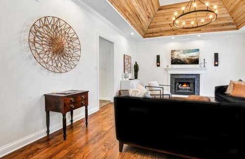 Shelbyville House | Kentucky Bourbon & Bluegrass Retreat