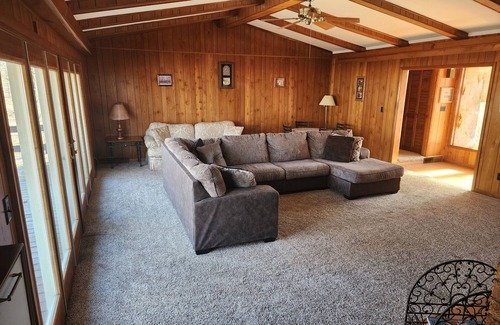 Benton House | Kentucky Lake House on Jonathan Creek