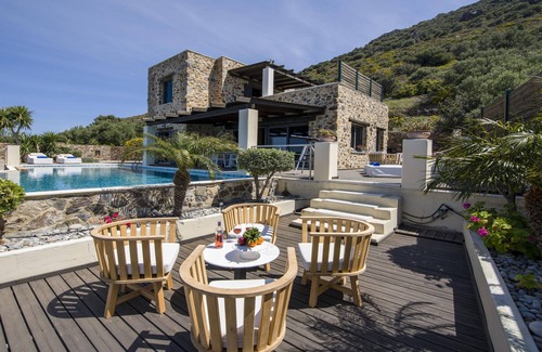 Livadia Villa | Keramoti Villas - Villa Erofili - Heated Pool - Outdoor Heated Jacuzzi