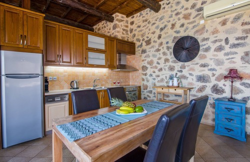 Livadia Villa | Keramoti Villas - Villa Aretousa - Heated Pool - Affordable Luxury - Sauna