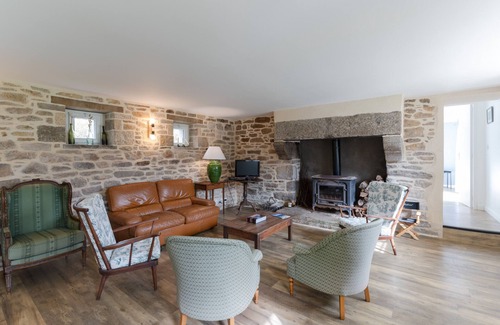 Lampaul-Ploudalmezeau Ski Chalet | KERDIBIS - Charming Britain house near the sea