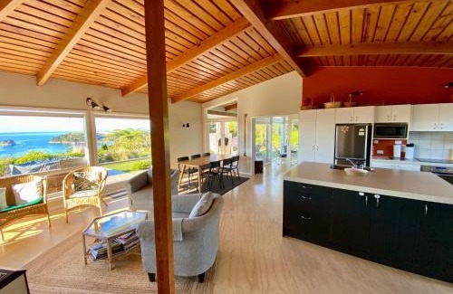 Ngaio Bay House | Kereru at Kaiteriteri - Kaiteriteri Holiday Home