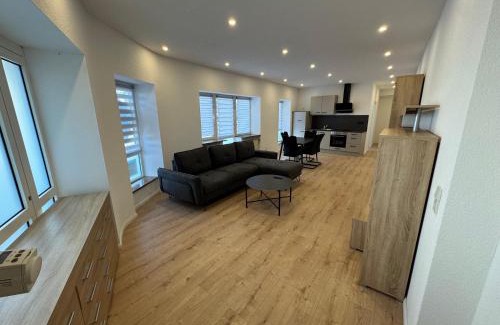 Schwalbach Apartment | Kernsanierte Monteurwohnung für 5 Personen