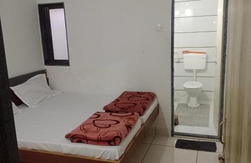 Dwarka House | Keshav homstey femeli room