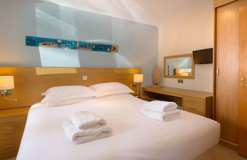 Keswick Cabin | KESWICK BRIDGE SKIDDAW 18, family friendly, with a garden in Keswick