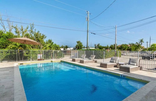 Key Largo Apartment | Key Largo Ocean Shore Villa 3 with pool & boat slip