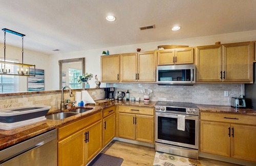 Keys Of Marsh Harbor House | Keys of Marsh Harbor home with pool, tennis, & screened porch - near beach