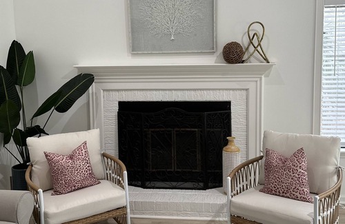 Blue Heron Lake House | Kick your cares aside and enjoy a Bye Week!