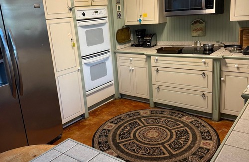 Dripping Springs House | Kid Friendly 4-bedroom house in Dripping Springs with bunk bed room and big yard