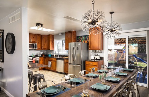 Northglenn House | ☆Kid Friendly ☆Hot Tub ☆Fire Pit ☆Arcades ☆Billiard ☆Gym