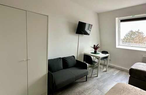 Neumuenster House | Kieler Straße 73 W6 - 3 bedrooms with parking space