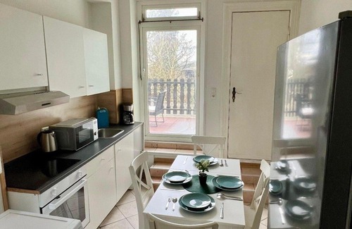 Neumuenster House | Kieler Straße 73 W2 - 3 bedrooms with 2 bathrooms