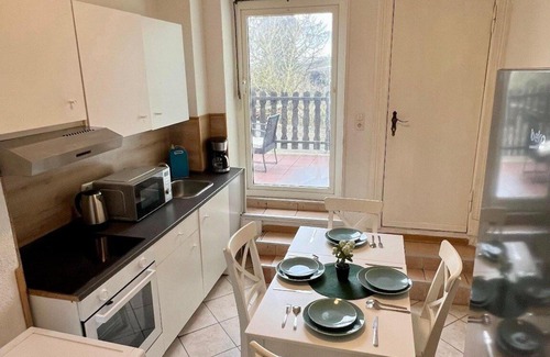 Neumuenster House | Kieler Straße 73 W2 - 3 bedrooms with 2 bathrooms