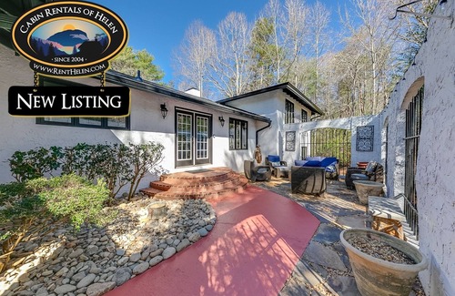 Helen House | Kies Poolside Mountain Villa - Prime Location Near Downtown Helen