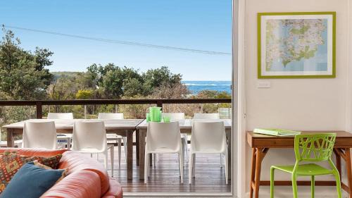 Killcare House | Killcare Beach Abode with AC